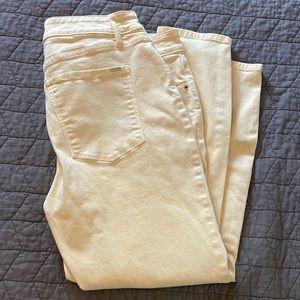 Like new - WHBM light yellow high rise skinny crop